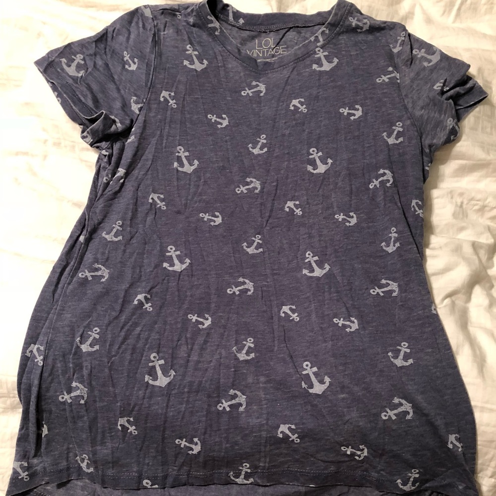 Navy t shirt